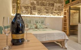 Suite Zaccariaexclusive Suite W Private Entrance